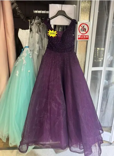 深紫色無袖亮片蓬紗晚禮服